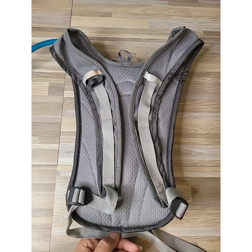 Camelbak HydroBak 1.5L 50oz Hydration Pack‎ Gray Water Reservoir Pack Backpack
